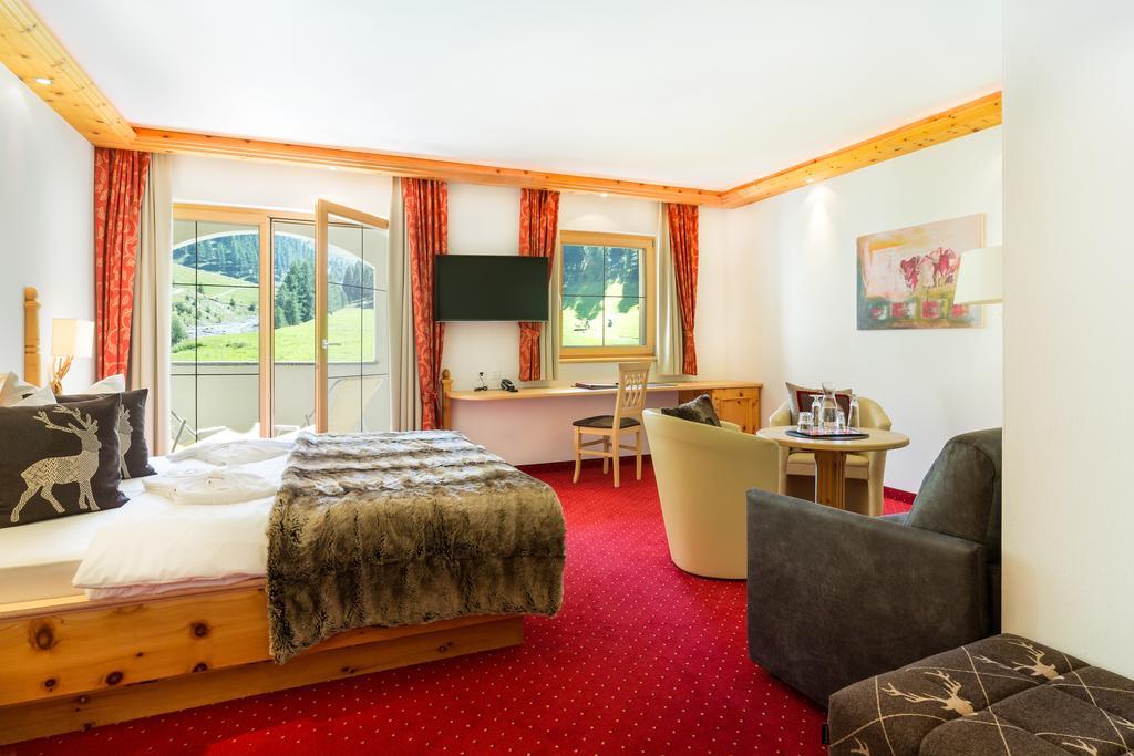 Chasa Castello Relax & Spa Samnaun Chambre photo